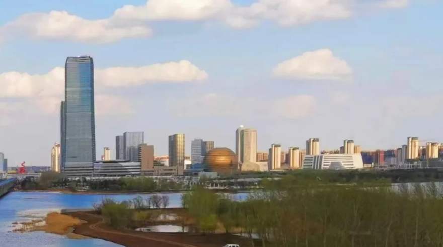 軌道交通8號線：新區觀“新景” 公園去“遛娃”